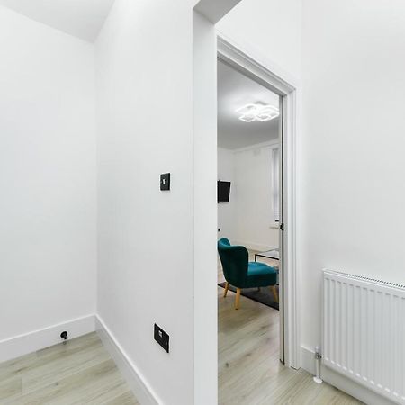 New Stylish 1 Bedroom Apartment - Flat D Norwood Dış mekan fotoğraf